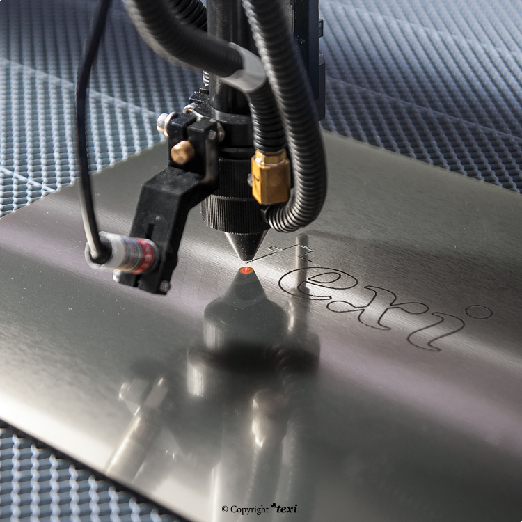 TEXI SPECTRA 130x90 - Laser zum Schneiden und Gravieren - 5 Laser zum Schneiden und Gravieren