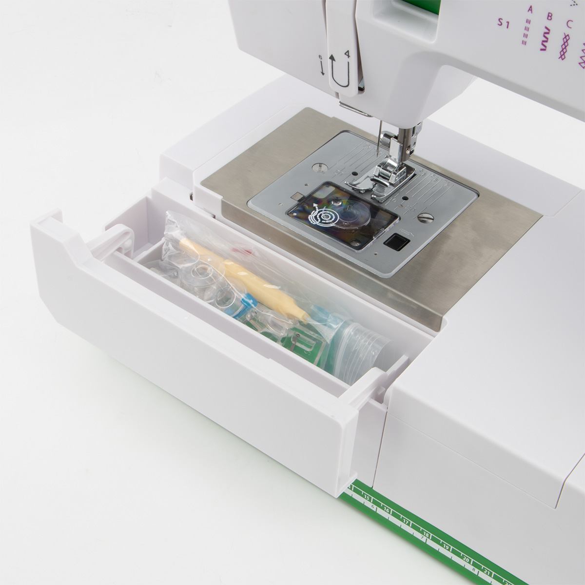 Automatic multifunctional sewing machine with AC SERVO motor