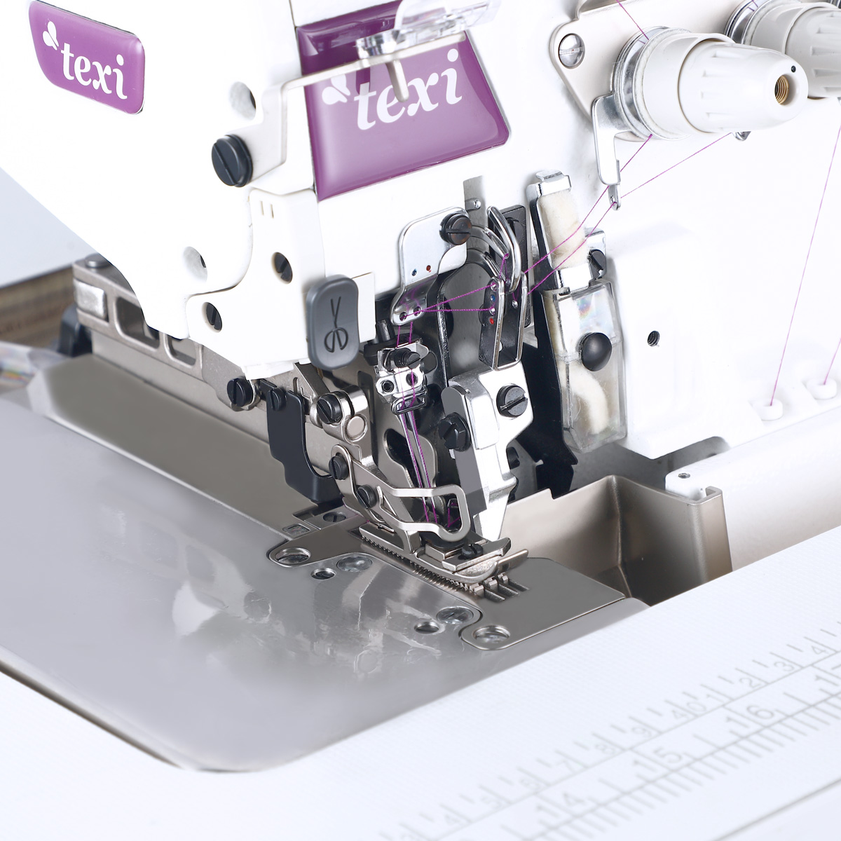 Automatic overlock 2-needle, 4-thread TEXI QUATTRO 3F